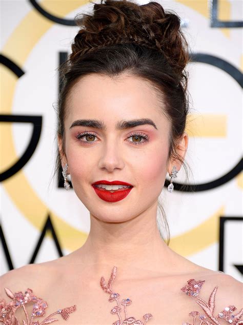 Get The Exclusive Details Behind Lily Collins Golden Globes Beauty
