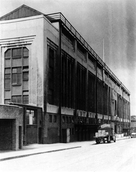 The Black And White Years 30 Marvelous Vintage Photos Of Arsenals