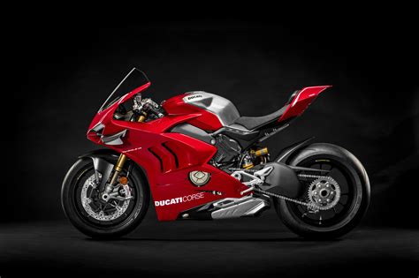 ducati announces panigale v4 r track special ahead of 2018 milan motorcycle show