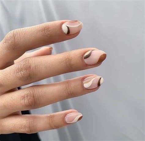 40 Abstract Nail Art To Inspire Your Next Manicure Chic Nails