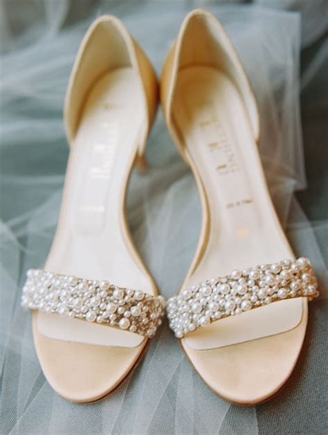 32 Chic And Comfy Wedding Sandals Ideas Weddingomania