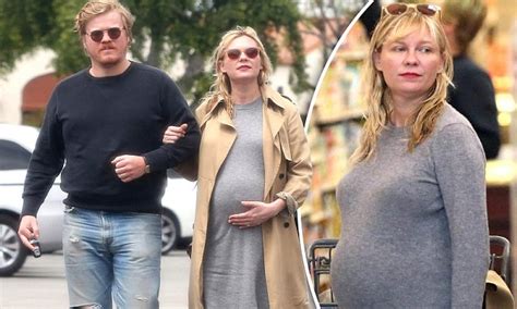 January 5, 2020 | 7:31pm. Kirsten Dunst hides baby bump during shopping trip with ...