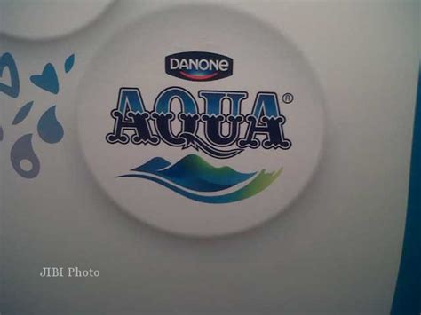 Aqua Danone Logo