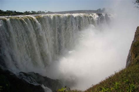 Victoria Falls Which Side Is Better World Of Waterfalls