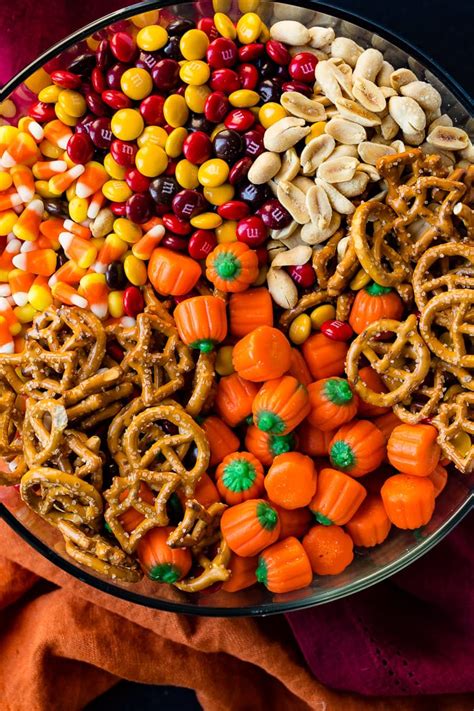 50 Non Scary But Cute Halloween Snacks For Kids Party Ideas Hike N Dip