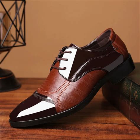 New Business Man Flat Classic Men Dress Shoes Leather Wingtip Carved