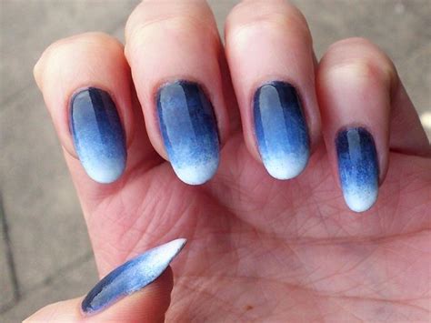 How To Do Ombré Gradient Nails At Home