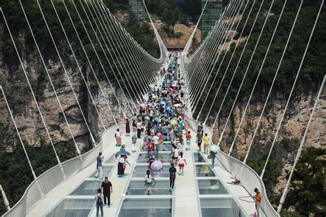 W Chinach Otwarto Najwyższy I Najdłuższy Szklany Most Na świecie