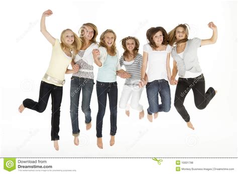 Les Amies Groupent D Adolescent Photo Stock Image Du Ajustement