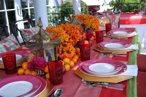 I'm no pro party planner, but do love any type of gathering that doesn't involve physically leaving the comfort of my home. Pink and Orange Summer Dinner Party - Heather Christo
