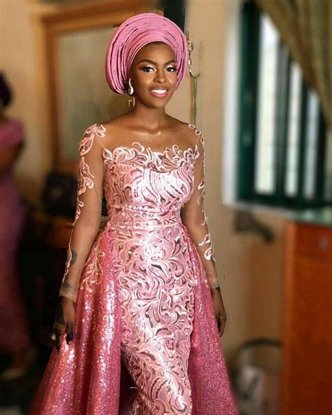 30 Gorgeous Asoebi Styles That Are Flowing Everywhere In Nigerian Party Aso Ebi Sty
