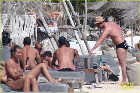 Luke Evans Bares Hot Body In Tiny Speedo On Vacation In Mexico Photo Luke Evans