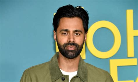 hasan minhaj addresses embellished stories detailed by the new yorker the new york times