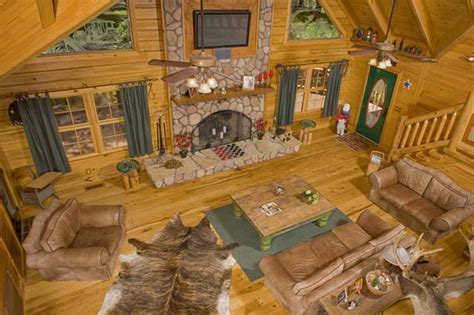 Florida real estate homes sale realtor. A Custom Log Home in Rural Florida