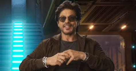 Pathaan Shah Rukh Khan Reveals He Came To The Industry 32 Years Ago To