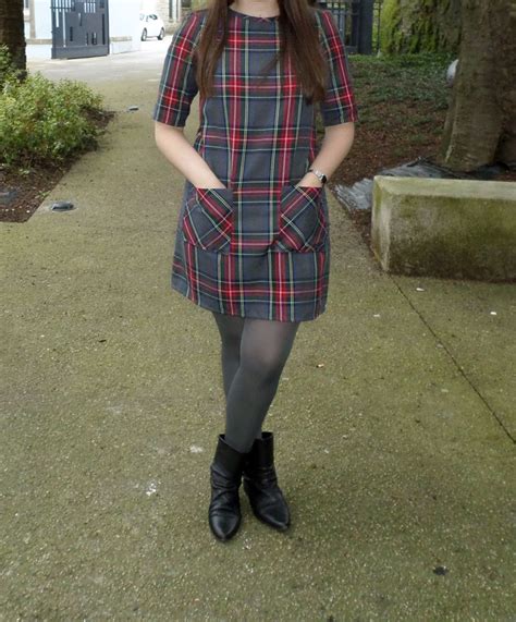 vestido recto de cuadros escoceses grises scottish culture outfits for teens plaid scarf