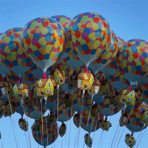 The Up Balloons From Disneyland During Pixar Fest Wdw Disneyland Up