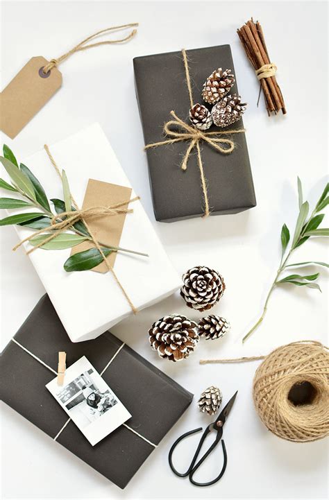 And then use them to attach and embellish birthday presents! 10 clever wrapping ideas