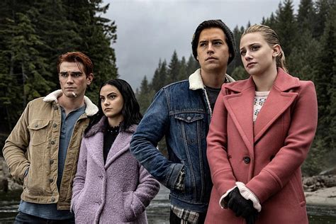 ‘riverdale Ends With Core Four In A Polyamorous Relationship