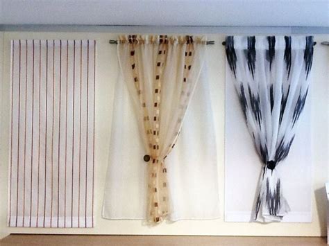 Brianzatende vanta una vasta gamma di tende da interno che spazia dai classici tendaggi decorativi alle tende tecniche proponendo prodotti di altissima qualità, in cui attenzione per i dettagli e tecnologia avanzata rappresentano i focus della filosofia aziendale.le diverse tipologie di tende per la casa vogliono incontrare gusti e stili di arredamento differenti: Modelli di tende per interni moderni - Tende e tendaggi ...