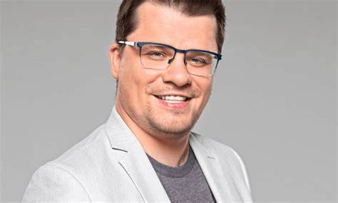 Харламов гарик похудел камеди клаб Гарик Харламов объявил об уходе из Comedy Club Гарик Харламов объявил об уходе из Comedy Club Харламов гарик похудел камеди клаб