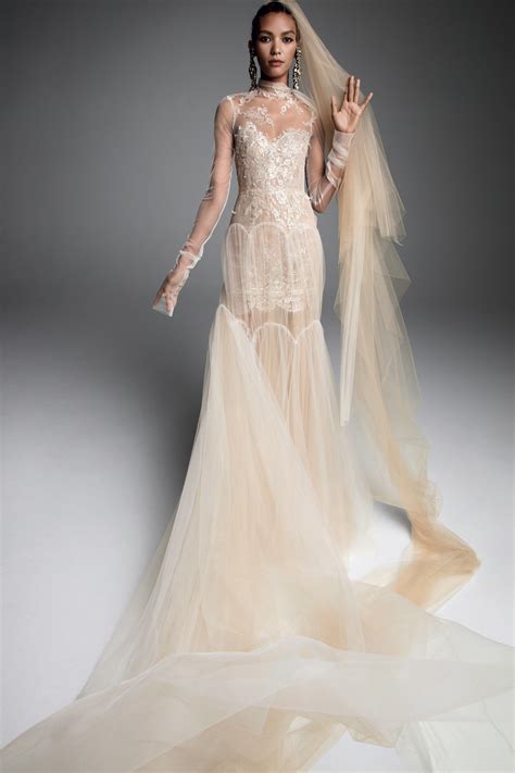 Vera Wang Fall Bridal Collection Vogue Wedding Dresses Nyc