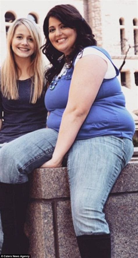 obese woman who is proud of her stretchmarks becomes an online star after losing half her body