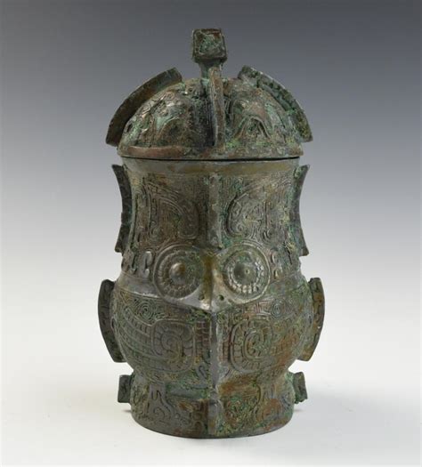 Chinese Archaistic Bronze Vesselshang Dynasty