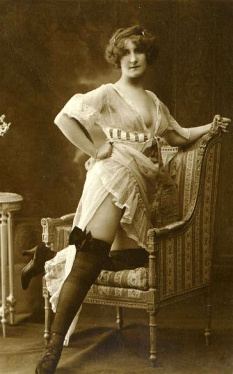 28 Cool Vintage Pics That Show What Saucy Victorian Ladies Looked Like