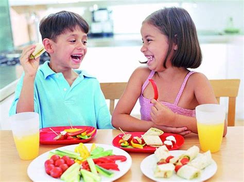 ¿qué Y Cómo Deben Comer Los Niños