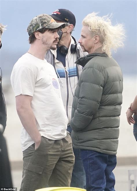 John Cameron Mitchell Is Unrecognizable As Joe Exotic On The Set Of