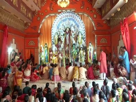 11 Durga Puja Pandals In Kolkata In 2020 Tourist Attractions And Things To Do In