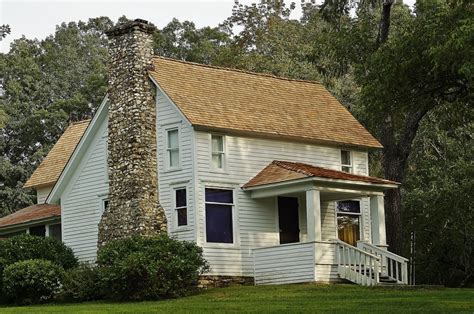 Ingalls wrote a series of historical fiction books for children based on her childhood growing up in a pioneer family. CELEBRATING 150 YEARS OF LAURA INGALLS WILDER - Laura ...