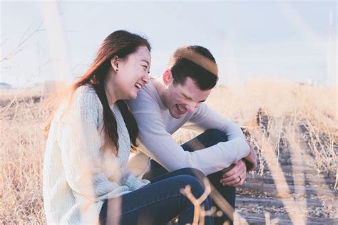 10 Relationship Goals For Couples To Strengthen Their Relationship