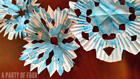 10 Winter Snowflake Craft Ideas Livin The Mommy Life