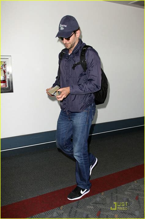 Jesse decides to work with hank in order to take down walt. Bradley Cooper is Breaking Bad: Photo 2047541 | Bradley ...