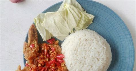 Goreng ayam sampai matang, lalu angkat dan sisihkan. Resep Ayam Geprek Sambal Mangga - copd blog x