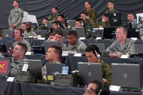 Commanders Update Brief Us And Japanese Service Members Flickr