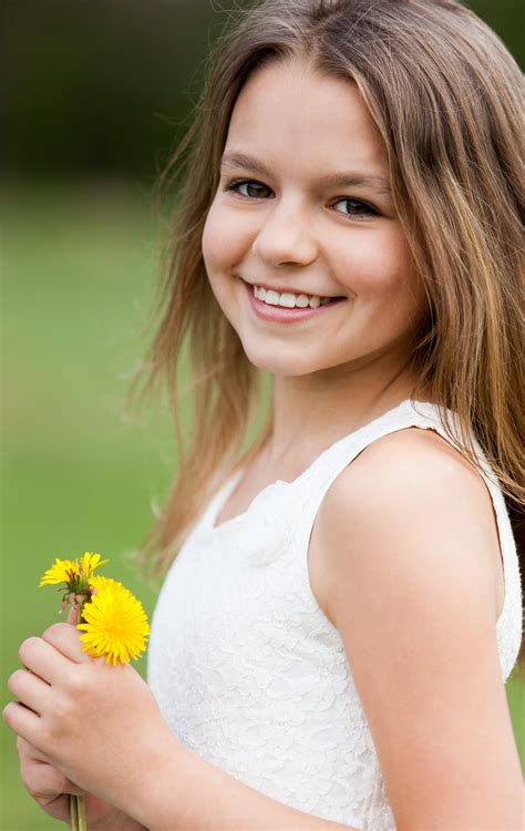 Photo Of A Cute 12 Year Old Girl Photographed In May 2015 Picture 13 A5e