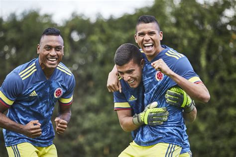 12:17 posted by aimari diseños. Nueva camiseta Selección Colombia visitante: Colombia vs ...