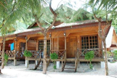 Cozy chalet room types and bedding arrangement New Cocohut Chalet, Pulau Perhentian - Booking.com