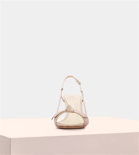Pin De Rodrigo Bueno Em Shoes Handbags Concept Summer