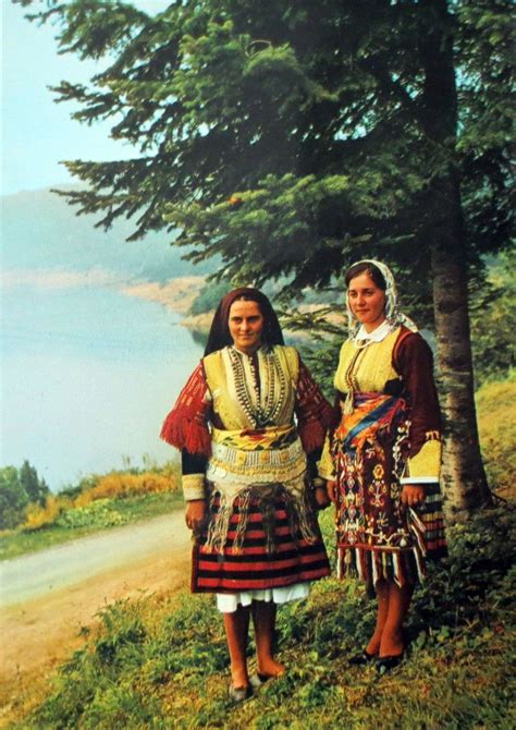 Мавровска народна носија | Македонски документи