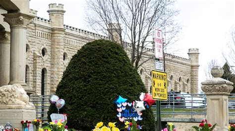 Iowa prison attack suspects make first apperance in court