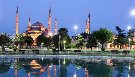Ucrania, el segundo país más grande del continente europeo, es la joya escondida del continente, con una gran variedad de maravillosos lugares de interés, historia antigua. Ucrania en el Top-10 de los países según el número de ...