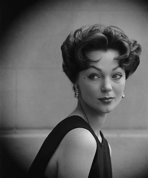 Short Hair One Of The Favorite Women S Hairstyles In The 1950s ~ Vintage Everyday