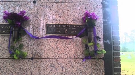 Buck Leonard S Grave Youtube