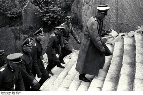 Information about the mauthausen memorial. Bestand:Bundesarchiv Bild 192-305, KZ-Mauthausen ...