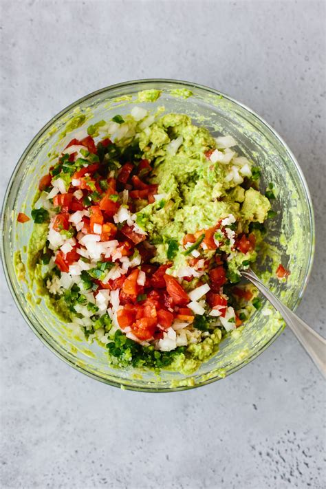 Best Ever Guacamole Fresh Easy And Authentic Downshiftology