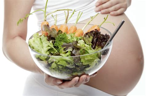 Dieta vegana aporta todos los nutrientes necesarios a la mamá y el